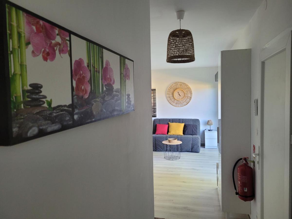Appartement Tout Equipe En Rez-De-Jardin Entre Gard Et Ardeche Saint-Julien-de-Peyrolas Dış mekan fotoğraf