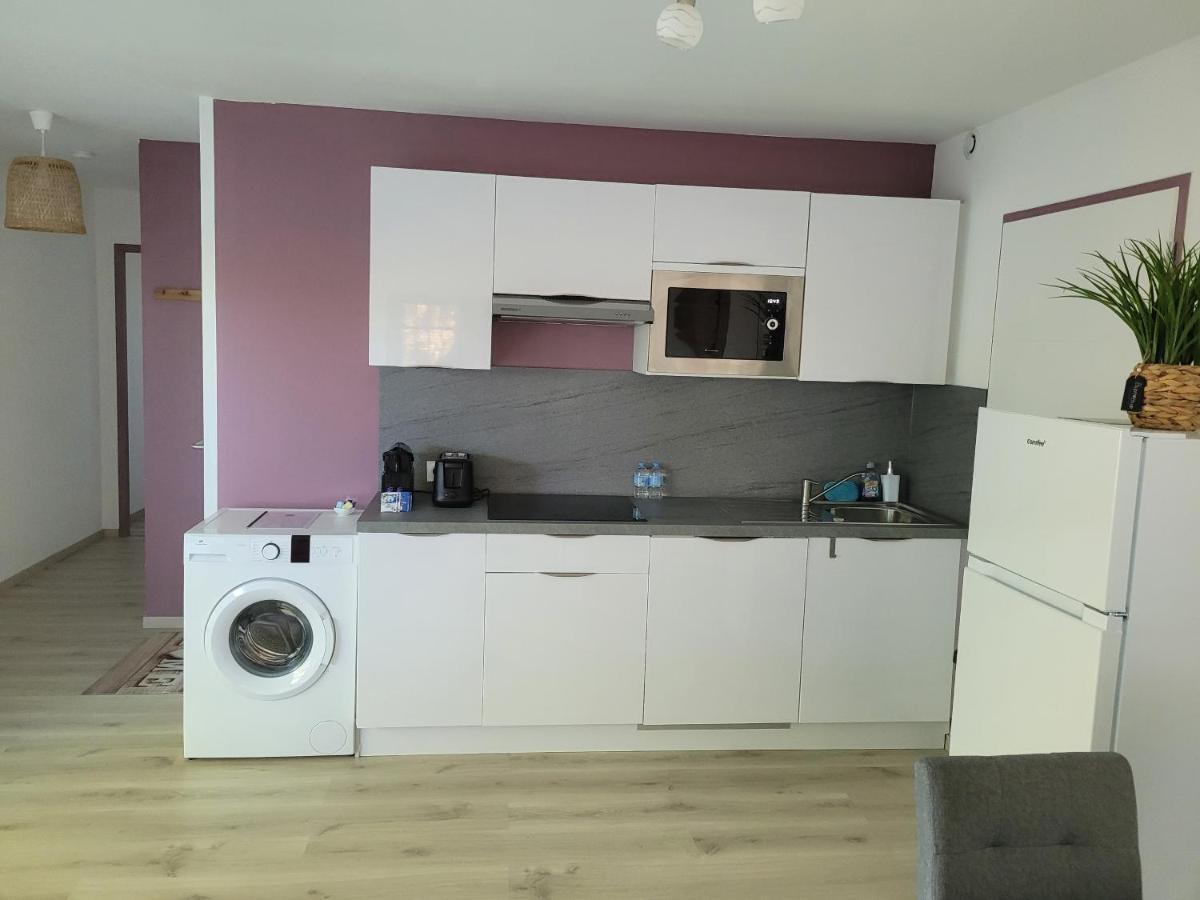 Appartement Tout Equipe En Rez-De-Jardin Entre Gard Et Ardeche Saint-Julien-de-Peyrolas Dış mekan fotoğraf