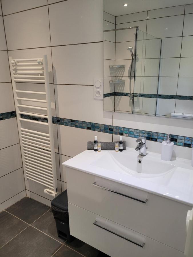 Appartement Tout Equipe En Rez-De-Jardin Entre Gard Et Ardeche Saint-Julien-de-Peyrolas Dış mekan fotoğraf